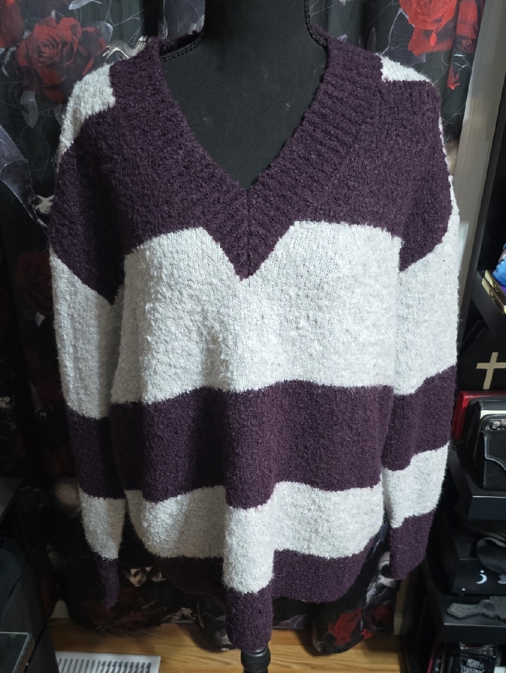 Ardene Purple Striped V-Neck Sweater in Plum and Lilac